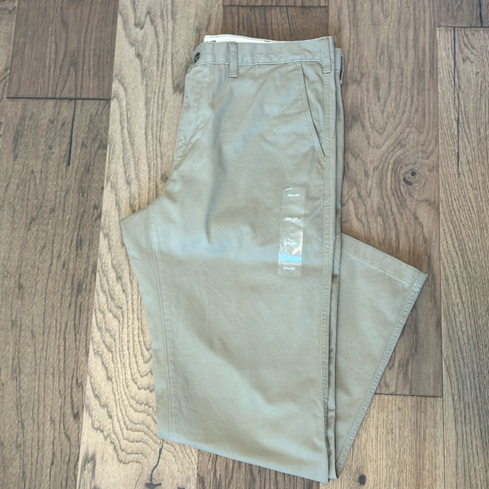 NWT Men’s 38W/32L Eddie Bauer Legend Wash Classic Fit Chinos in Saddle